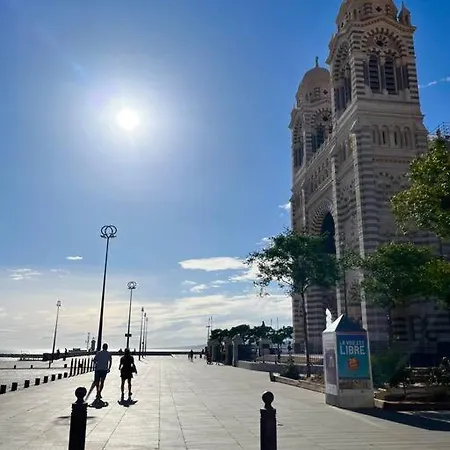 Superbe En Plein Coeur Du Panier Appartement Marseille